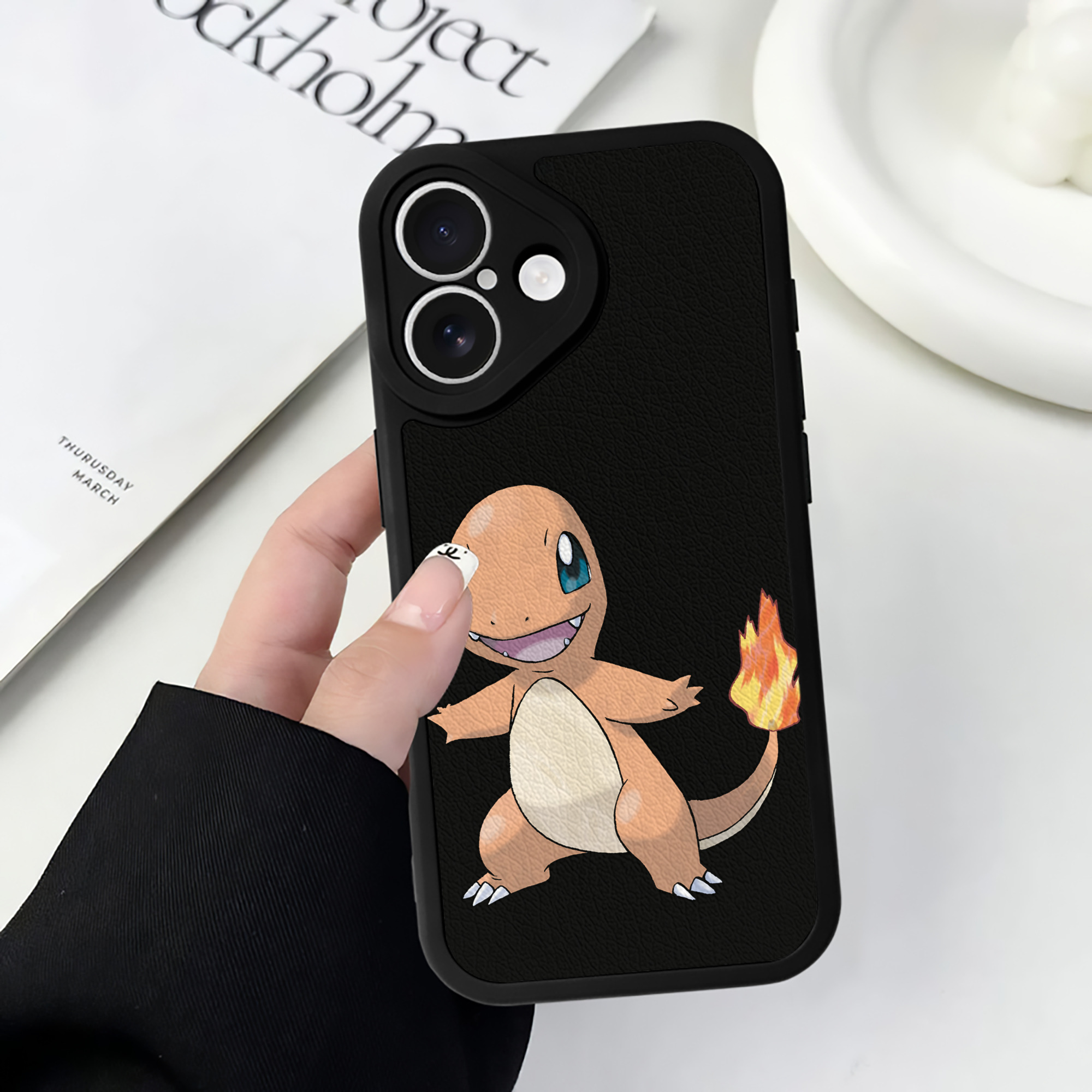 （画像用） ポケットモンスター Pokémon 【iPhone 16シリーズ対応】シリコンスマホケース（レザー調） 材質：シリコン